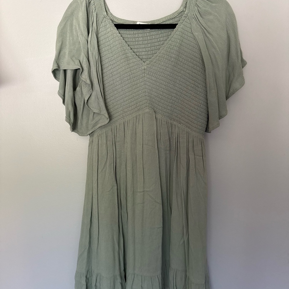 Women's Sage Green V-Neck Flutter Sleeve Dress
